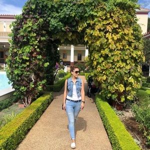 Meet your Posher, Zara